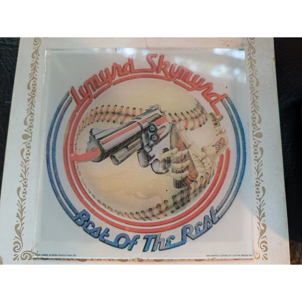 1980 Lynyrd Skynyrd Best of the Rest Carnival Fair Glass Prize 6x6